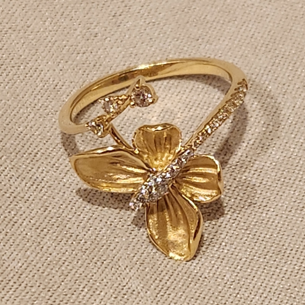 Monarch Butterfly Ring In 18kgold With Diamonds View 4